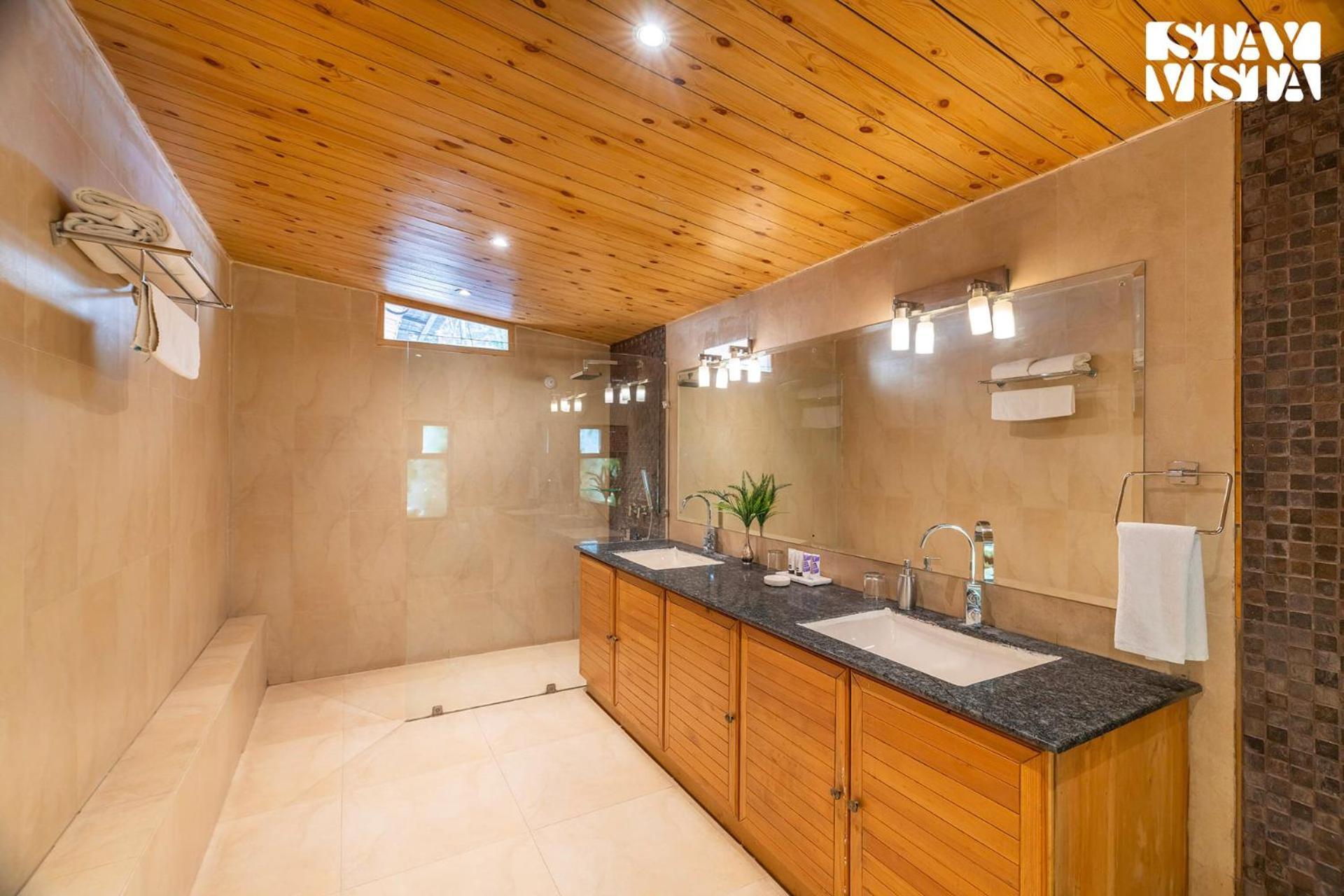 Stayvista At Sylvana Villas With Lawn, Bbq And Jacuzzi Kasauli Exteriér fotografie