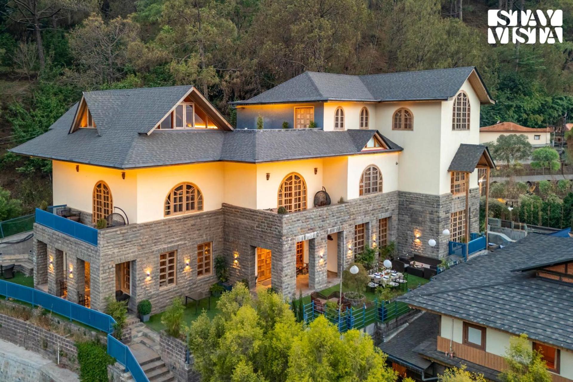 Stayvista At Sylvana Villas With Lawn, Bbq And Jacuzzi Kasauli Exteriér fotografie