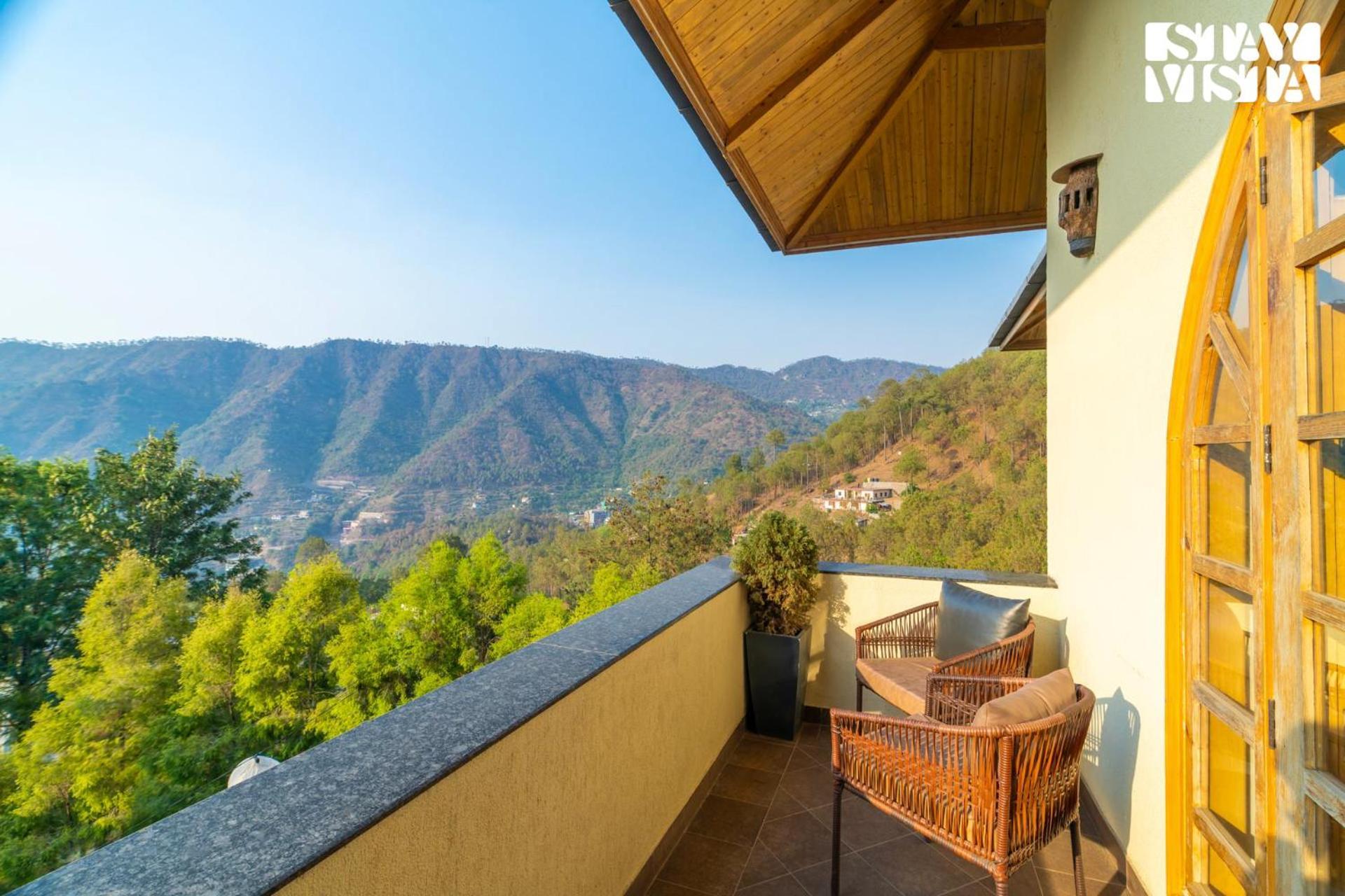 Stayvista At Sylvana Villas With Lawn, Bbq And Jacuzzi Kasauli Exteriér fotografie