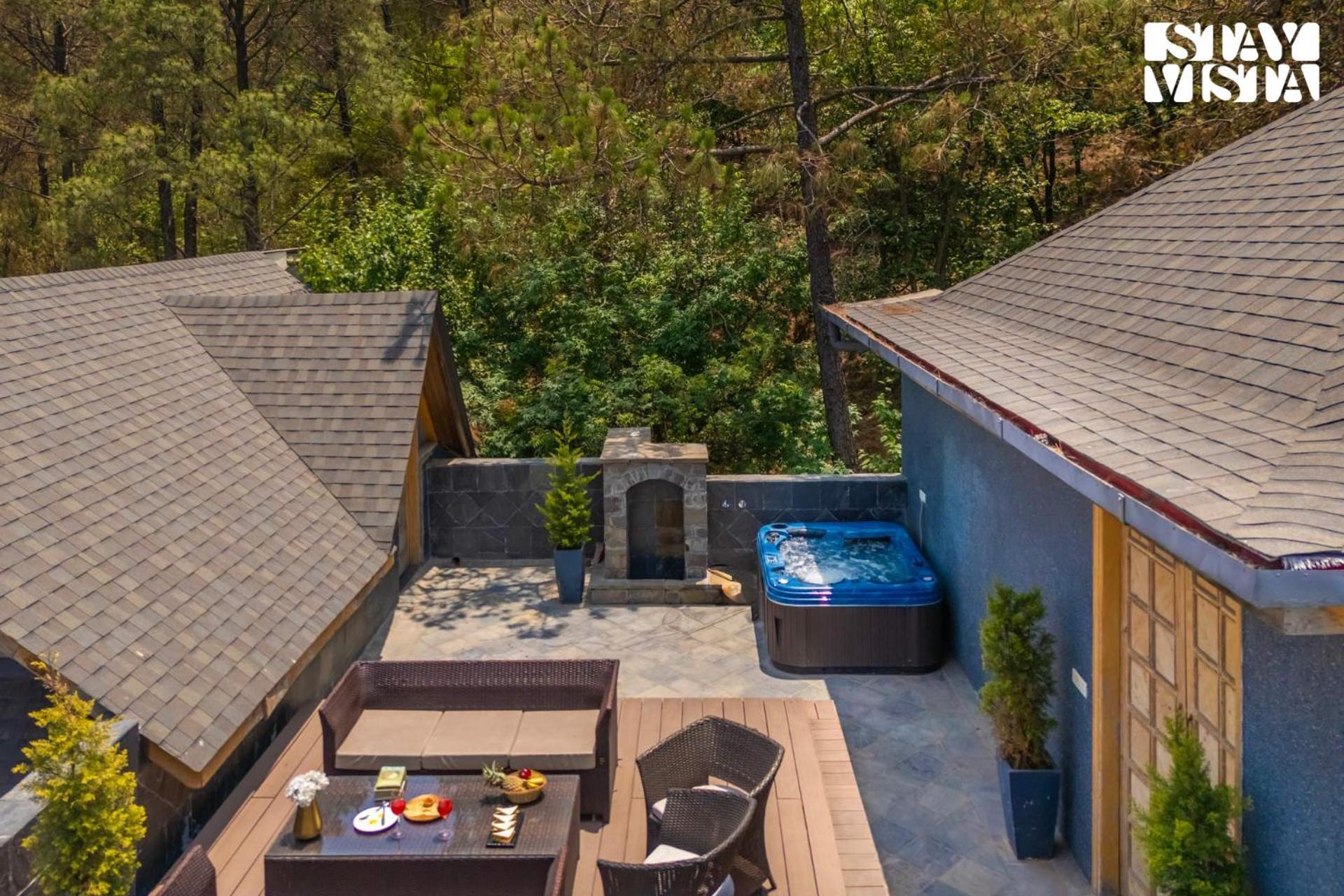 Stayvista At Sylvana Villas With Lawn, Bbq And Jacuzzi Kasauli Exteriér fotografie